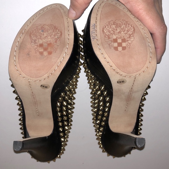 NWOT VINCE CAMUTO ”Mandie” SEXY Studded Spike Peep Toe Heels/ Pumps - Picture 7 of 10